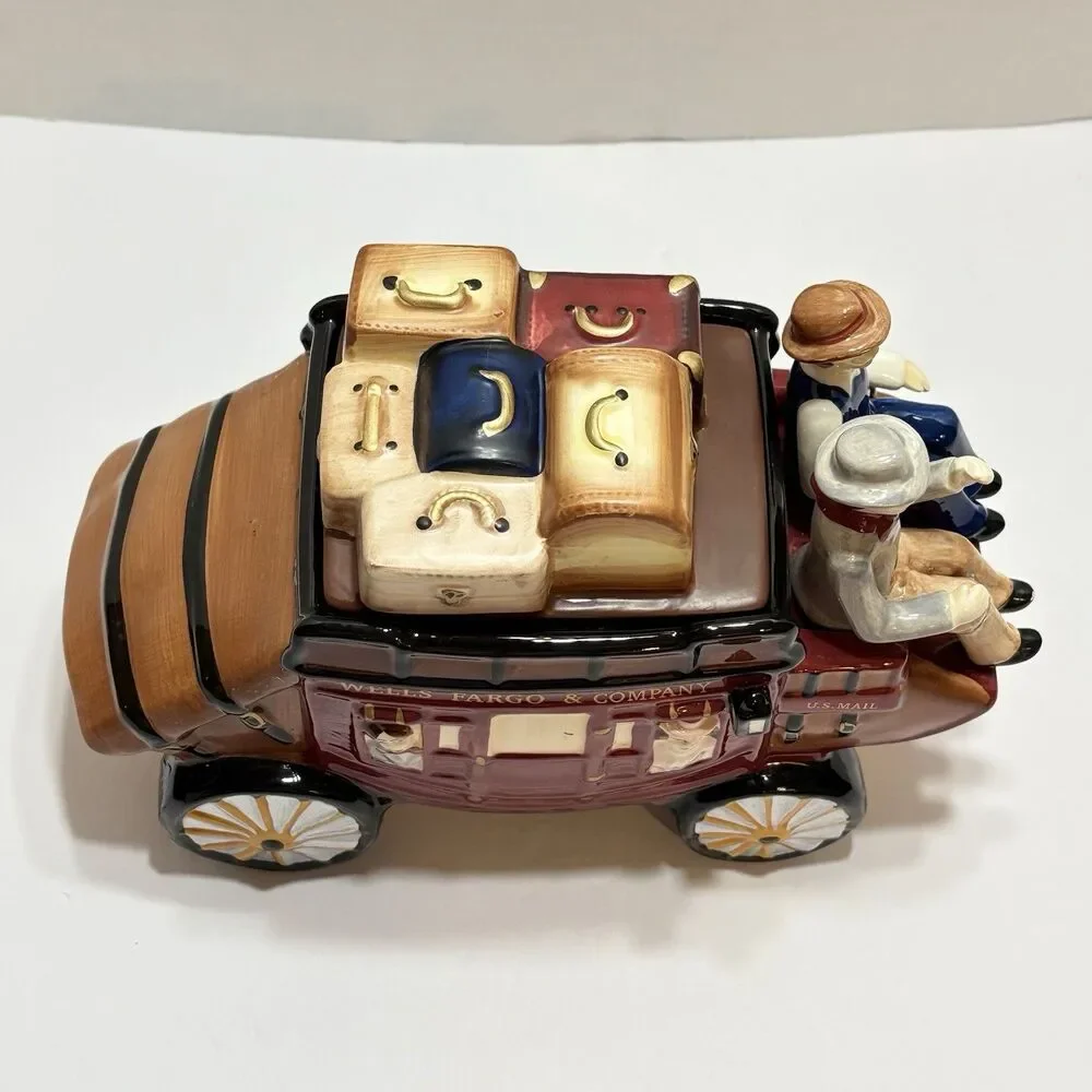 WELLS FARGO & COMPANY (U.S. MAIL) Stagecoach Ceramic COOKIE JAR (2011) READ